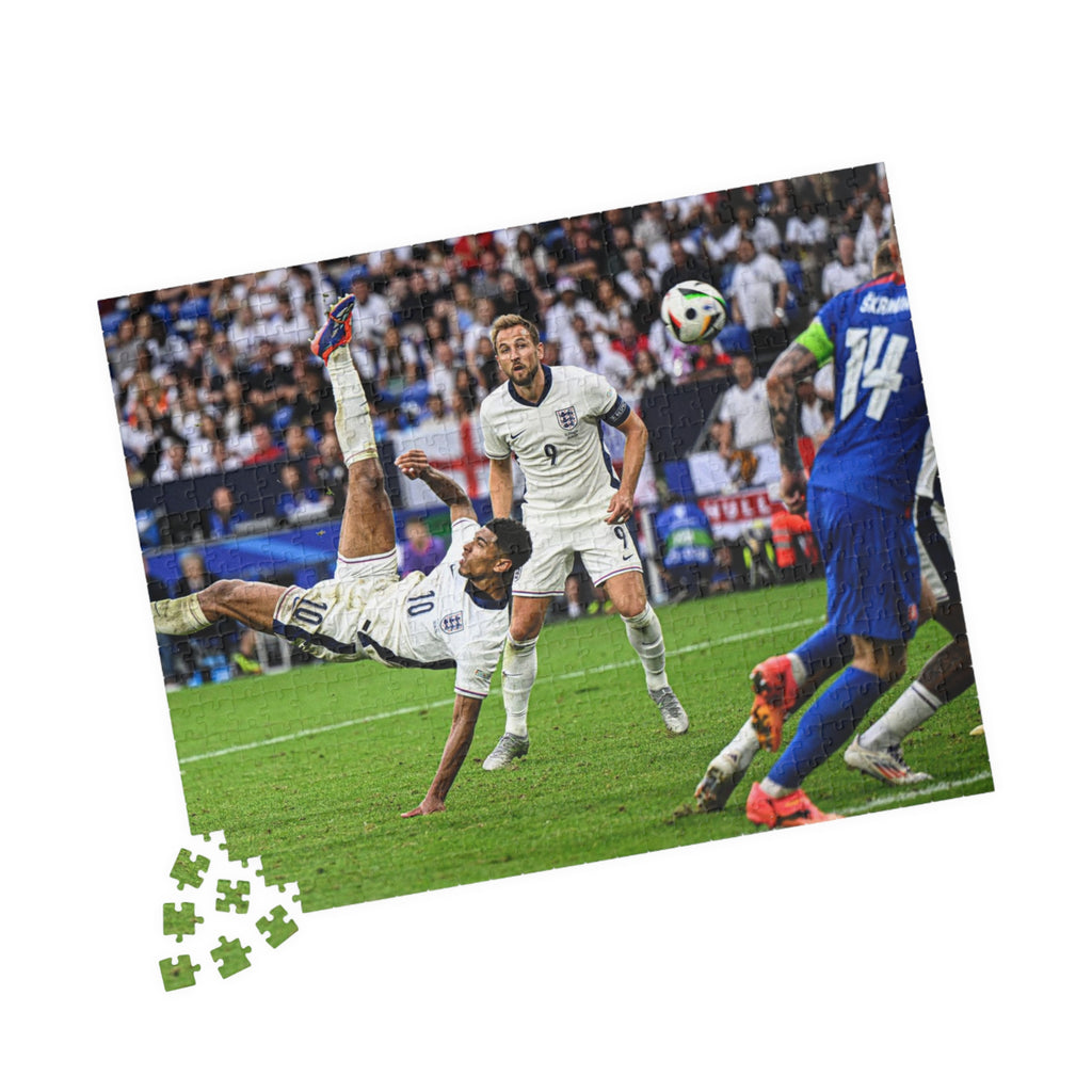 Jude Bellingham Bicycle Kick Photo Puzzle — Stadium Action Jigsaw (110/252/520/1014 Piece)